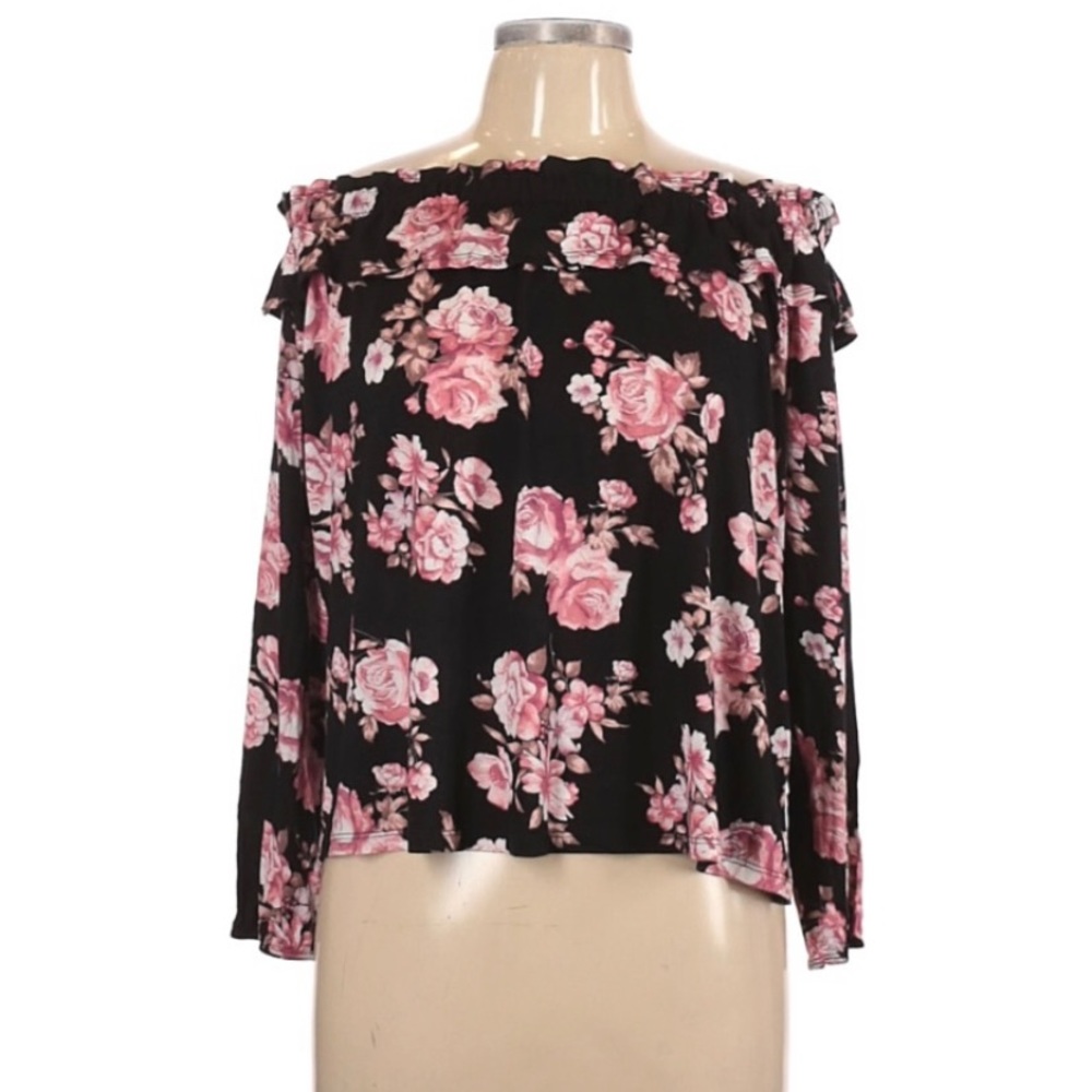 Heart Hips Ling Sleeve Top Size L
